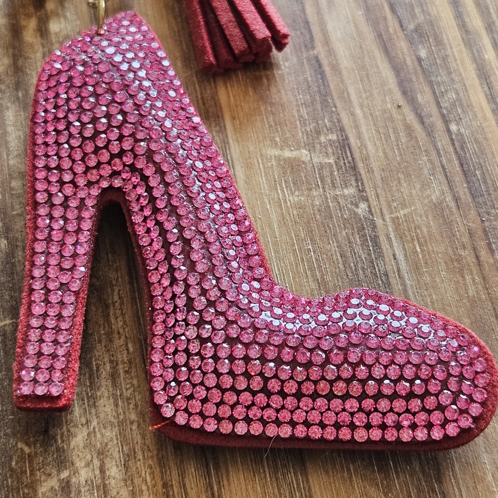 DIVAS LiMiTED Pink Rhinestone Shoe Key Holder - Picture 2 of 4